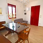 Pesce 8 Ospiti Con Giardino E Parcheggio Privato بيت للعطل *