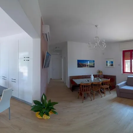 Pesce 8 Ospiti Con Giardino E Parcheggio Privato Torre Pali